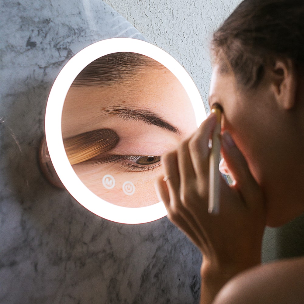 Lana 10x Magnifying Mirror